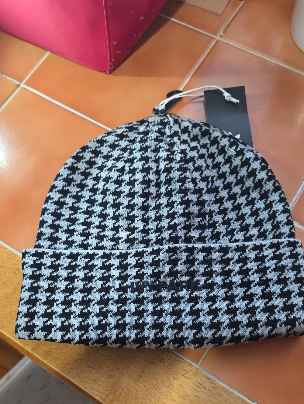 ADIDAS IVY PARK BEANIE NEW WITH TAG